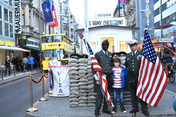 Berlin - Checkpoint Charlie